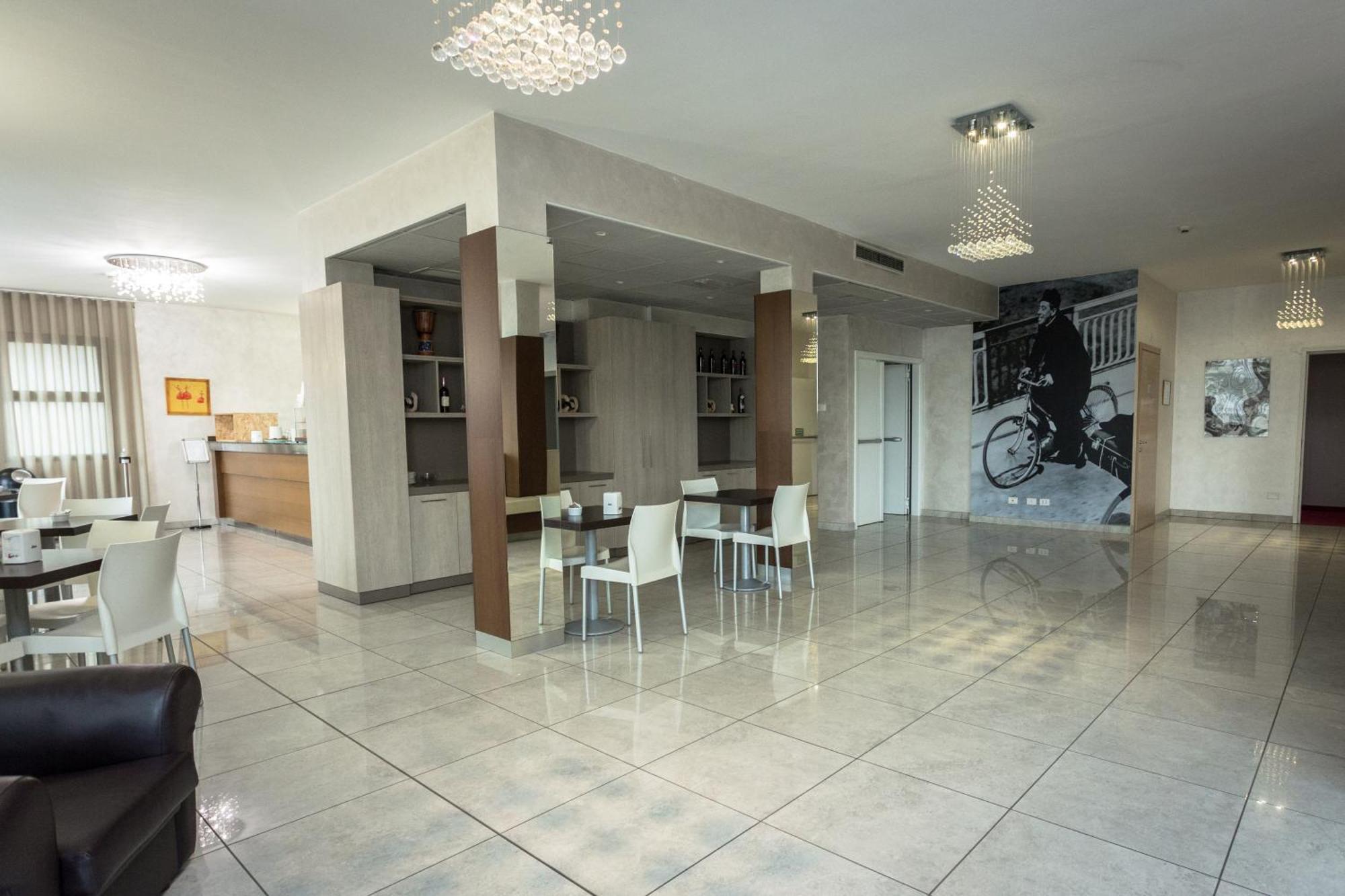 Hotel Don Camillo Brescello Dış mekan fotoğraf