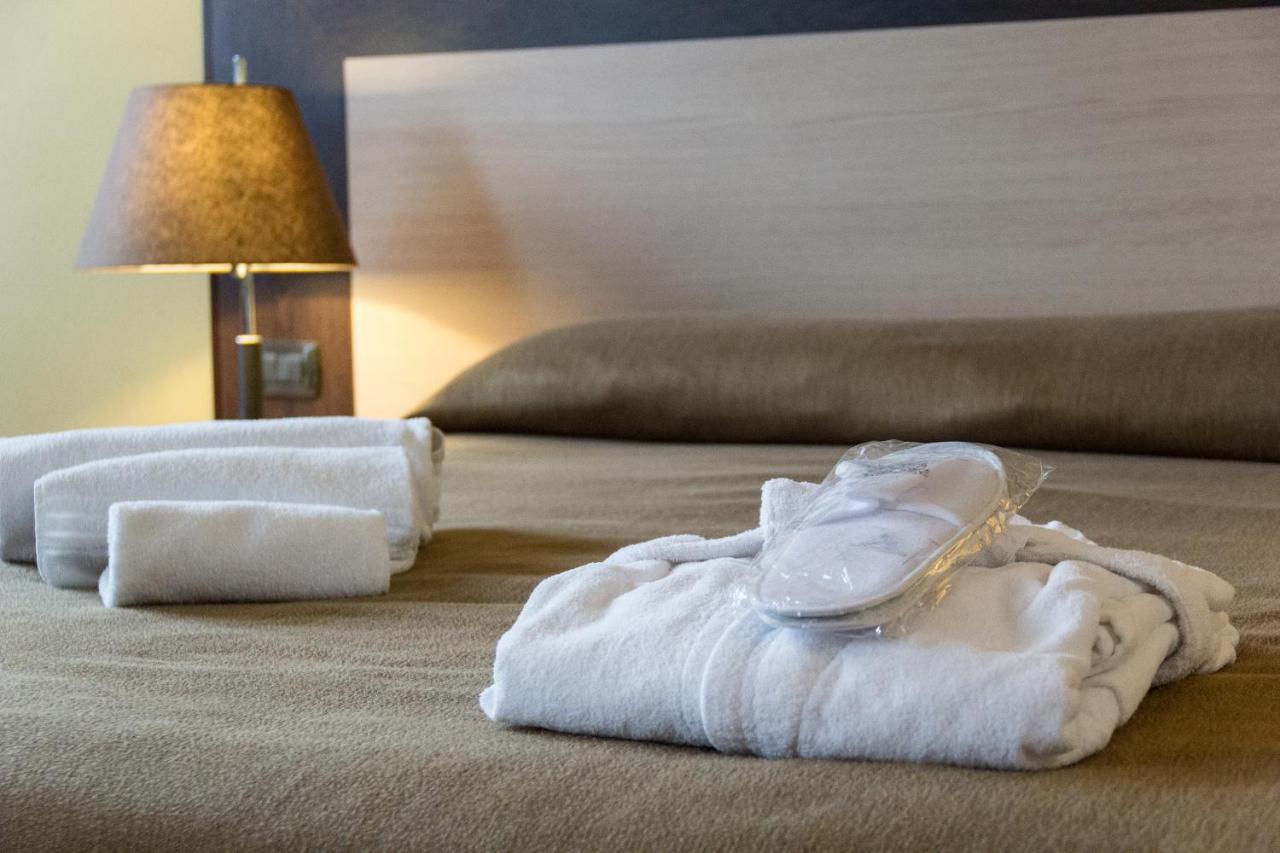 Hotel Don Camillo Brescello Dış mekan fotoğraf