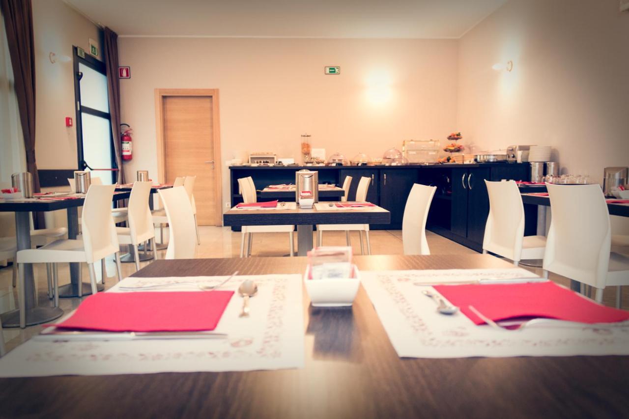Hotel Don Camillo Brescello Dış mekan fotoğraf